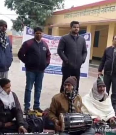 लकड़ी नबीगंज: लकड़ी नवीगंज प्रखंड कार्यालय पर भूकंप सुरक्षा सप्ताह के अवसर पर लोगों को नुक्कड़ नाटक नाटक द्वारा किया गया जागरूक