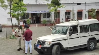 मंदसौर: 500 क्वार्टर के यहां फरियादी के बेटे द्वारा बीच बचाव करने पर दो आरोपियों ने की मारपीट दो लोगों पर मामला दर्ज