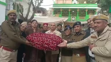 अजमेर: हजरत ख्वाजा गरीब नवाज का 812 वा उर्स शांतिपूर्वक संपन्न होने पर प्रशासन और पुलिस ने की शुकराने चादर पेश।