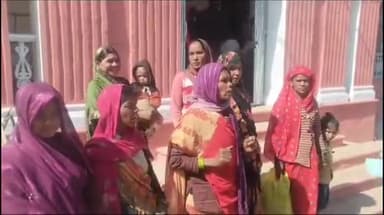 शिवपुरी नगर: लालमाटी के आदिवासी महिलाओं ने पट्टा एवं आवास दिलाए जाने कलेक्टर से लगाई गुहार