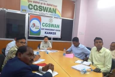 कांकेर: कलेक्टोरेट के सभा कक्ष में मुख्य सचिव ने बस्तर संभाग के अधिकारियों की वर्चुअल बैठक ली