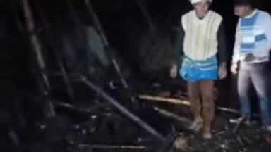 बाजपट्टी: गोपालपुर गांव में तीन घरों में लगी आग