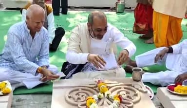 मंदसौर: मंदसौर अफीम गोदाम रोड स्थित श्री अमलेश्वर महादेव मंदिर जीर्णोद्धार कार्य शुरू, बड़ी संख्या में पहुंचे भक्तजन