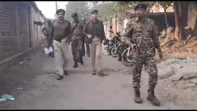 निरसा/चिरकुंडा: निरसा पहुंचे धनबाद ग्रामीण एसपी कपिल चौधरी अंसार मोहल्ले के मामले में किया जांच कहा स्थित है सामान्य।