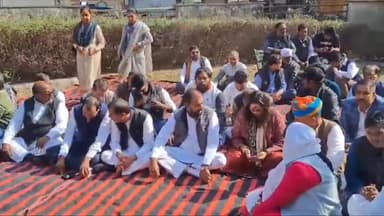 अजमेर: राहुल गांधी की भारत जोड़ो न्याय यात्रा पर असम में हमले के विरोध में कांग्रेसियों ने गांधी भवन पर किया मौन सत्याग्रह