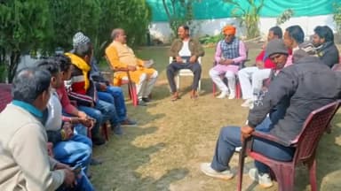 सासाराम: सासाराम के भाजपा सांसद छेदी पासवान ने अपने आवास पर लगाया जनता दरबार।