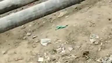 फूलपुुर: झुसी से हंड़िया के बीच पाइप लाइन में लगाई जा रही पुरानी पाइप जिम्मेदार बने अंजान