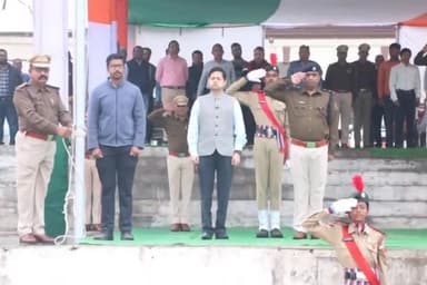 कांकेर: नरहरदेव खेल मैदान में गणतंत्र दिवस के परेड का अंतिम रिहर्शल हुआ पूर्ण, बरसते पानी में जवानों ने एकताल में किया मार्च पास