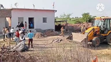 खुरई: खिमलासा रोड पर शासकीय भूमि से हटाया अतिक्रमण,12 मकान तोड़े, खड़ी फसलों को किया चौपट, तहसीलदार ने की कार्यवाही।