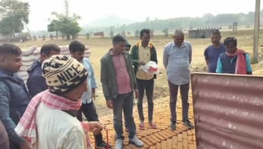 बगोदर: दोंदलो के बनपूरा मे मुखिया ने पीसीसी पथ निर्माण कार्य का किया शिलान्यस