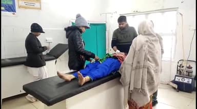 इटावा: नखासा में पति से विवाद के चलते पत्नी ने जुएं मार दवा का सेवन कर किया आत्महत्या का प्रयास, जिला अस्पताल में इलाज जारी