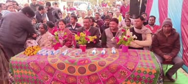 करपी: नवसृजित प्राथमिक विद्यालय परसनविगहा के नवनिर्मित भवन का उप विकास आयुक्त ने किया उद्घाटन