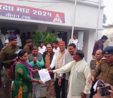 राजनांदगांव: यातायात कार्यालय में राष्ट्रीय सड़क सुरक्षा माह के तहत लाइसेंस शिविर का किया गया आयोजन