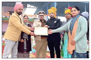 वृद्धआश्रम अनूपगढ़ के सचालक प्रीतपाल सिंह को निस्वार्थ भाव से सेवा करने पर सम्मानित किया गया। 9672185366