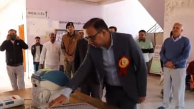 पवई: पंन्ना में हुई ईव्हीएम प्रदर्शन केन्द्र की स्थापना कलेक्टर रहे मौजूद