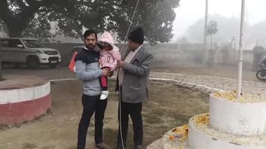 शाहजहांपुर: अधीक्षण अभियन्ता जेपी वर्मा ने कार्यालय परिसर में किया ध्वजारोहण, विभाग के अधिकारी और कर्मचारी रहे मौजूद