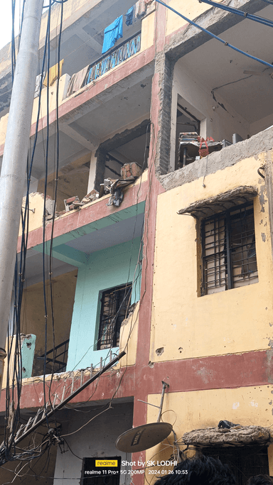 #आगरा शास्त्रीपुरम गैस सिलेंडर फटने से 6 लोग हुवे घायल