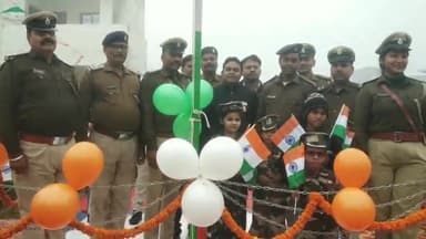 उदवंत नगर: गणतंत्र दिवस पर प्रखंड मुख्यालय उदवंत नगर व अन्य जगहों पर आयोजित हुए  कार्यक्रम, अधिकारी व जनप्रतिनिधि रहे मौजूद