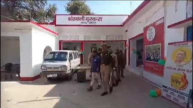 मौदहा: बिहूनी खुर्द में चेकिंग के दौरान कूटरचित नंबर प्लेट लगाये ओमनी वैन, अवैध तमंचा व कारतूस मिलने पर तीन अभियुक्त गिरफ्तार