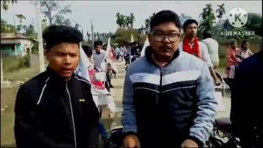 সাপেখাতী: বৰহাটত আছুৰ উদ্যোগত ষষ্ঠ শ্ৰেণীৰ পৰা ইংৰাজী, গণিত আৰু বিজ্ঞান ইংৰাজী ভাষাত পঢ়োৱাৰ বিৰোধিতাৰে চাইকেল ৰেলি