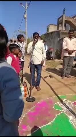 अजय मेहता ने 75 में गणतंत्र दिवस पर मोहल्ला वासियों को संबोधन किया।