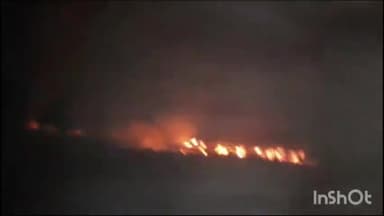 कुंडा: मिश्र दयालपुर गांव में हनुमान मंदिर के पुजारी के आश्रम में संदिग्ध परिस्थितियों में लगी आग,गृहस्थी का सामान जलकर राख