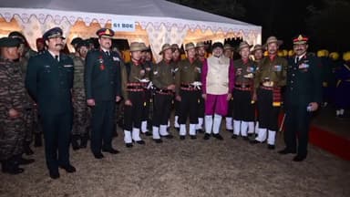 कांके: दिपाटोली स्थित झारखंड युद्ध स्मारक पहुंचे राज्यपाल,मिलिट्री बैंड और मिलिट्री मार्शल आर्ट डिस्प्ले कार्यक्रम में लिया भाग