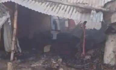 धरहरा: शिवकुंड छर्रा पार्टी में फसल चराने का किया विरोध तो दबंगों ने मारपीट कर घर में लगाई आग,की गोलीबारी।