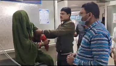 भिंड नगर: बाराकला गांव के पास बाइक फिसलने से पति के साथ बाइक पर सवार महिला हुई घायल