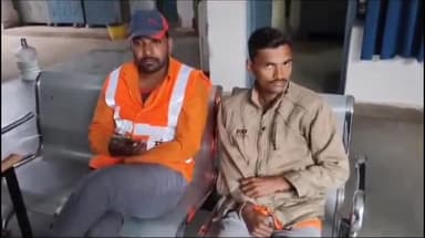 शिवपुरी नगर: पोहरी रेलवे क्रॉसिंग पर मेंटेनेंस का कार्य कर रहे रेलवे कर्मचारी पर कार चालक ने पत्थर से किया हमला, थाने में शिकायत दर्ज