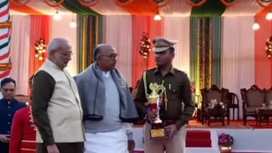 कांके: रांची स्थित राजभवन में गणतंत्र दिवस समारोह के मौके पर बैंड डिस्प्ले कार्यक्रम का किया गया आयोजन