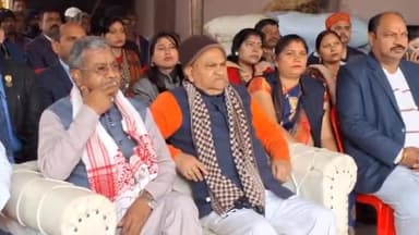 कांके: रांची के चुटिया स्थित हनुमान मंदिर परिसर में बीजेपी प्रदेश अध्यक्ष बाबूलाल मरांडी ने कार्यकर्ताओं के साथ सुनी मन की बात