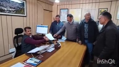 मंडी: एडीएम मंडी मदन कुमार से मिलकर बल्ह ब्लॉक के किसानों ने दिया ज्ञापन