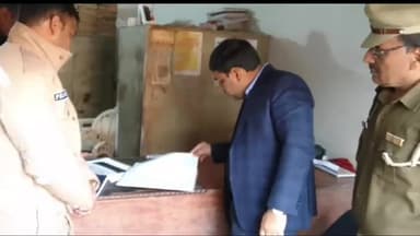 शिकोहाबाद: नगर की बंदूक की दुकानों का एसडीएम सीओ ने किया निरीक्षण देखी व्यवस्था