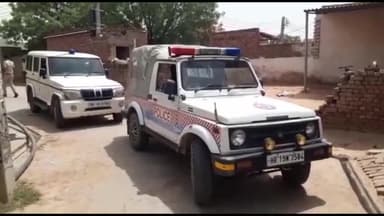 चरखी दादरी: चांगरोड़ में शादी में जाने के लिए रुपये व सोने की चेन नहीं दी तो पति ने पत्नी के साथ की मारपीट,पत्नी ने दर्ज करवाया केस