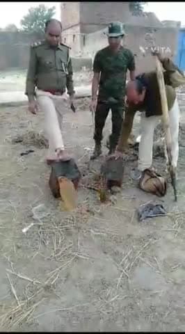 अगिआंव: पवना पुलिस व अन्य थाना मिलकर 400 महुआ पास व देशी शराब सहित एक धंधेबाज को किया गिरफ्तार