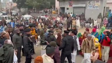 बवानी खेड़ा: मंढाना गांव पहुंचे हरियाणा के डिप्टी सीएम दुष्यंत चौटाला, ग्रामीणों ने किया स्वागत