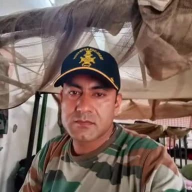 थराली: थराली विकासखंड के सुनला गांव निवासी सूबेदार उमेद सिंह के लेह जम्मू कश्मीर में शहीद होने की सूचना,परिजनों में मचा कोहराम