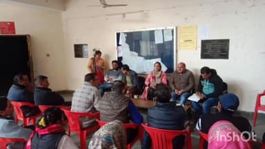 मंडी: टाऊन हॉल मंडी में हुई भगवान मुहल्ले की वार्ड सभा,उपमहापौर माधुरी कपूर ने की अध्यक्षता