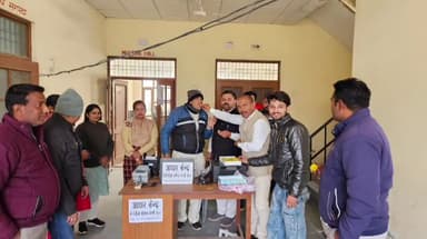 मोरनी: मोरनी के बीडीपीओऑफिस में आधार कार्ड केन्द्र हुआ चालू, लोगो ने किया सरकार का धन्यवाद