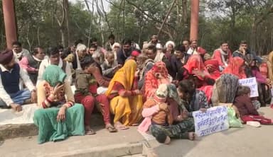 ग्वालियर गिर्द: पड़ाव थाना क्षेत्र में हुए विक्रम रावत हत्याकांड के मामले में हुए उत्पाद के बाद किसानों ने कलेक्ट्रेट पर दिया मौन धरना