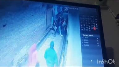 मोहम्मदी: थाना मोहम्मदी क्षेत्र के मोहल्ला पूर्वी लखपेड़ा मे रास्ते के विवाद में हुई मारपीट का वीडियो हुआ सोशल मीडिया पर जमकरवायरल