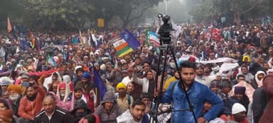 #चुनाव_आयोग_पर_महामोर्चा 
आज ई .वी.एम के खिलाफ दिल्ली मंतर से भीम आर्मी जय भीम राष्ट्रीय अध्यक्ष मनजीत सिंह नौटियाल ।
आज ई.वी.एम के खिलाफ दिल्ली जंतर मंतर पर जो जन सैलाब उमड़ा पुरा देश लोकतन्त्र को बचाने के लिए तैयार हो चूका है आज संकल्प ले