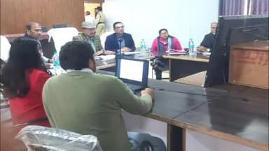 देवेंद्रनगर: संभागायुक्त ने की राजस्व महाअभियान के क्रियान्वयन की समीक्षा शाहनगर एसडीएम एवं तहसीलदार न्यायालय का किया निरीक्षण।