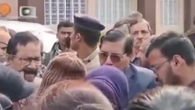 पूर्णिया पूर्व: पूर्णिया विश्वविद्यालय में एबीवीपी ने किया हंगामा एडमिट कार्ड की गड़बड़ी परीक्षा छूट जाने से नाराज स्टूडेंट