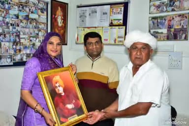 रानीवाड़ा: विश्व प्रसिद्ध फैशन डिजाइनर डॉ.रूमादेवी पहुची रानीवाडा आत्मानंद सेवा संस्थान वात्सल्यधाम में बच्चो ने किया स्वागत