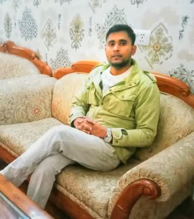 नेता का मतलब दौलत वाला नही होता नेता का मतलब  पूंजीपति नहो होता नेता का मतलब नेतृत्व करने वाला होता है