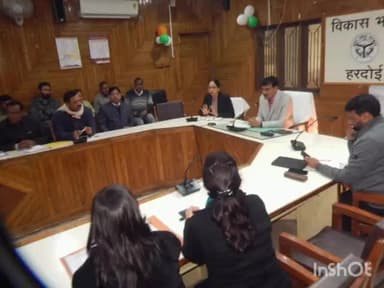 हरदोई: कलेक्ट्रेट सभागार में जिलाधिकारी ने बताया जनपद में 15 मार्च से गेहूॅं क्रय आरम्भ किया जायेगा