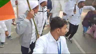 सेवादल के राष्ट्रीय मुख्य संगठक,  आदरणीय #लालजी_भाई_देसाई_जी के साथ पूर्णिया जिला मुख्य संगठक डॉ. #एस_एम_झा जी