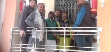 जिला निर्वाचन पदाधिकारी श्री अमित कुमार पांडे के द्वारा EVM वेयरहाउस का मासिक निरीक्षण